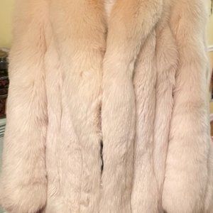 Beautiful Fox  Fur Coat - Winter White